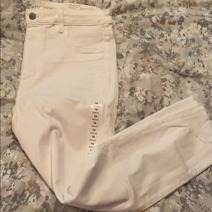 American Eagle size 16 white jegging crop